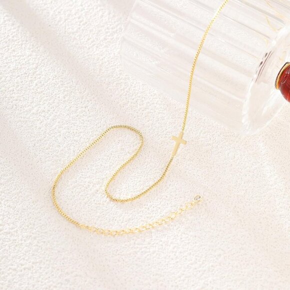 Gold Cross Necklace for Women Dainty Diamond Cross Pendant Necklaces Non Tarnish - Picture 6 of 7